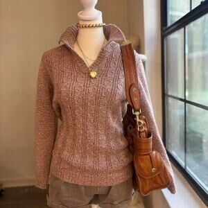 White stag pink collar sweater